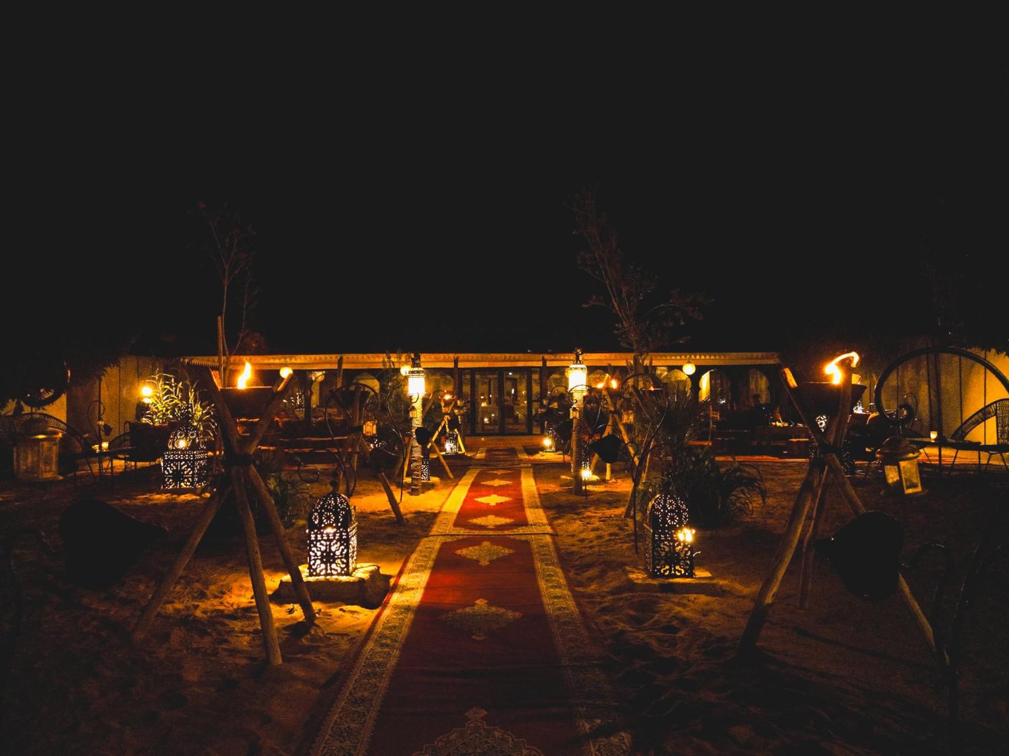Hotel Sanmao Royal Camp 皇家营地 à Merzouga Extérieur photo